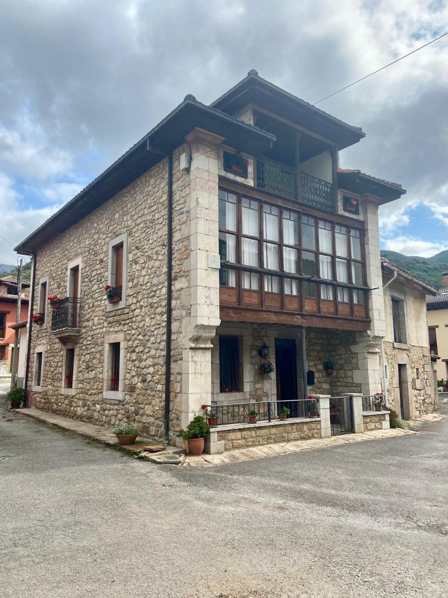 Villa La Casona De Ardines Arenas De Cabrales Esterno foto